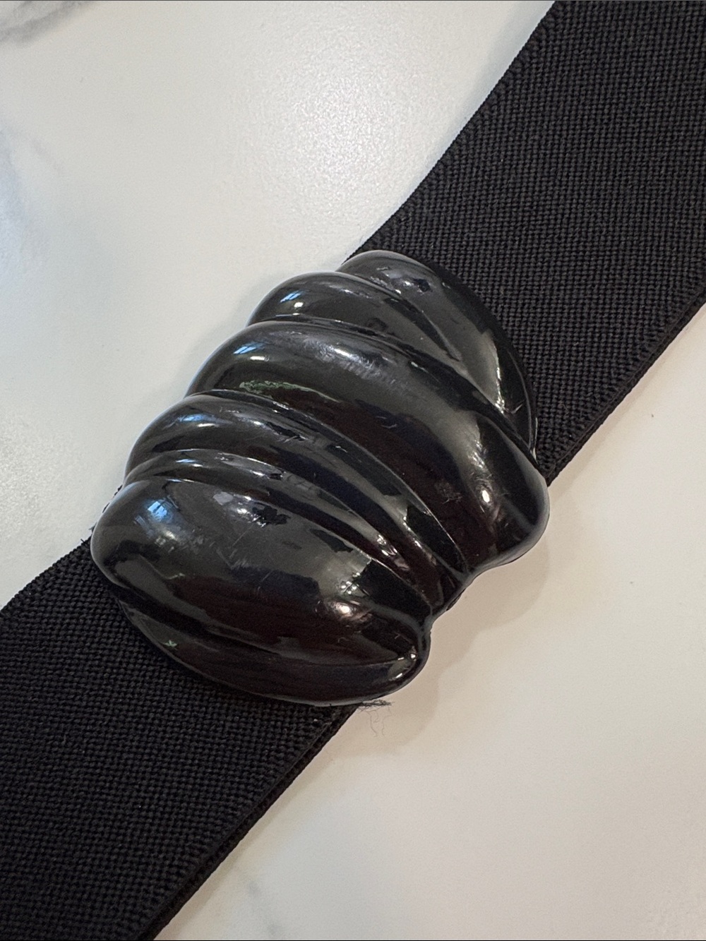 1980s Black Stretch Belt with Decorative Shell Buckle - Picture 5 of 5